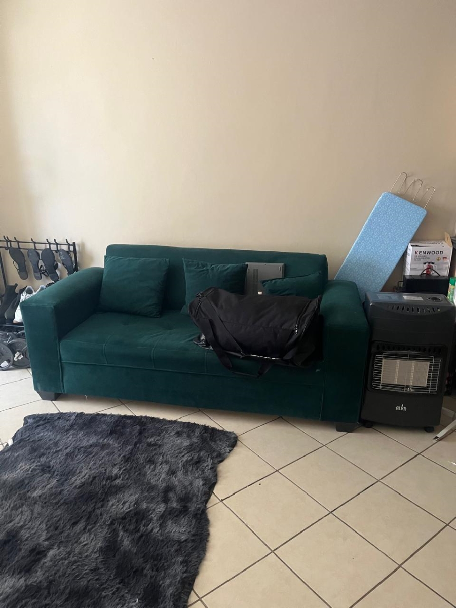 1 Bedroom Property for Sale in Vredenhof Sh Free State